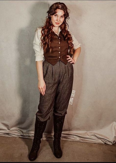 Modest Steampunk Fashion, Vintage Riding Outfit, History Bounding Victorian, Renfaire Outfit Steampunk, 1880s Outfits, Modern Shakespeare Outfit, Steampunk Fashion Modern, Victorian Doctor Outfit, Modern Steampunk Fashion Casual