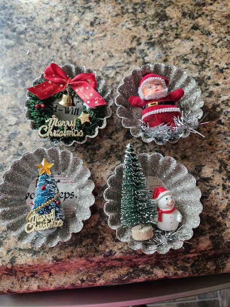 Tart Tin Ornaments Christmas Decorations, Tart Tin Ornaments Diy, Tart Tin Crafts, Jello Molds Repurposed, Tart Ornaments, Tart Tin Ornaments, Christmas Assemblage, Tart Tins, Shallow Shelves