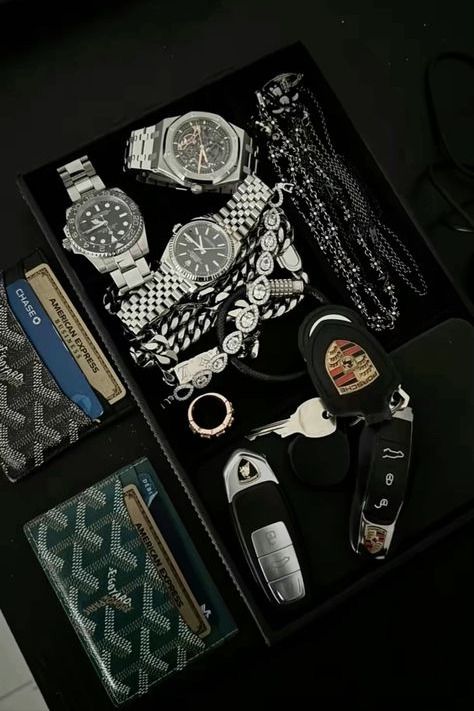 Men Silver Jewelry Aesthetic, Watches Aesthetic Men, Luxury Wallet Aesthetic, Goyard Aesthetic Men, Aesthetic Watches Men, Old Money Wallet, Men Luxury Aesthetic, Luxury Car Keys, Men Accessories Aesthetic