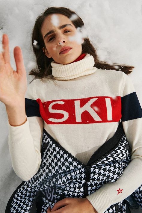 Perfect Moment Ski Ii Wool Knit Sweater Ski Sweaters, Winter Campaign, Perfect Moment Ski, Winter Ski Fashion, Activewear Editorial, Ski Jumper, Apres Ski Style, Winter Activewear, Mode Editorials