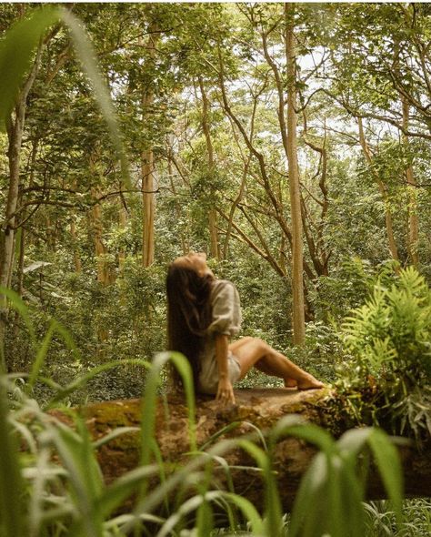 Free Spirit Photoshoot, Marsh Photoshoot, Hitomi Mochizuki, Forest Shoot, Whimsical Photoshoot, Forest Goddess, Dreamy Forest, Art Photoshoot, Bday Shoot