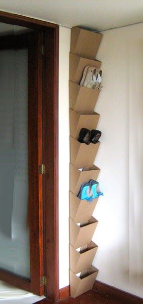 SHOE RACK   PROJECT DESCRIPTION   Material:  Two boxes, flour glue.   Complexity:  Low.   Size  = 210x23x13 cm   Softwa... Cardboard Furniture Design, Diy Shoe Rack Ideas, Cardboard Organizer, Diy Shoe Storage, Kraf Kertas, Cardboard Storage, Diy Shoe Rack, Cardboard Crafts Diy, Cardboard Design