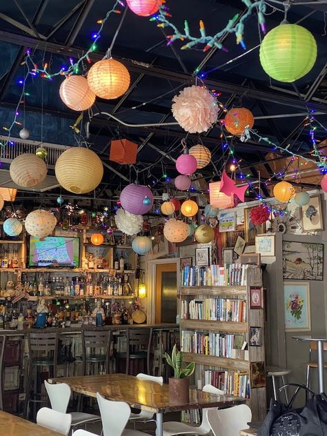 Celebration Orlando Florida, Florida Coffee Shop, Living In Orlando Florida, Orlando Coffee Shops, Orlando Florida Things To Do, Orlando Living, Orlando Aesthetic, Orlando Shopping, Lux Lifestyle