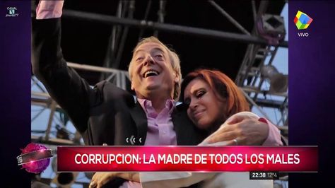 "Intratables" con Santiago del Moro (Parte 2 HD) - 07/06/17  https://t.co/GVgIHJP8fi https://t.co/FbDwvouFV8 Cristina Fernandez, Nestor Kirchner, Travel Inspired, New Years Eve Party, Vintage Photos, Rock And Roll, Talk Show, Fictional Characters, Santiago