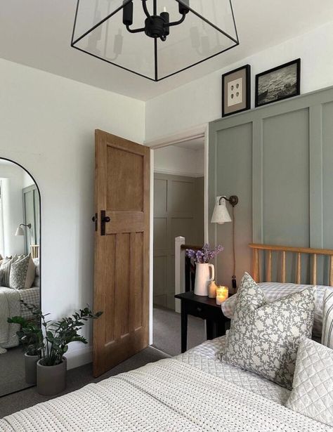 19+ Sage Green Bedroom Ideas That'll Make You Love This Shade Small Spare Bedroom Ideas, Sage Green Bedroom Ideas, Green Bedroom Ideas, Bedroom Decor For Small Rooms, Flat Decor, Sage Green Bedroom, Bedroom Upgrade, Somerset House, Cosy Bedroom