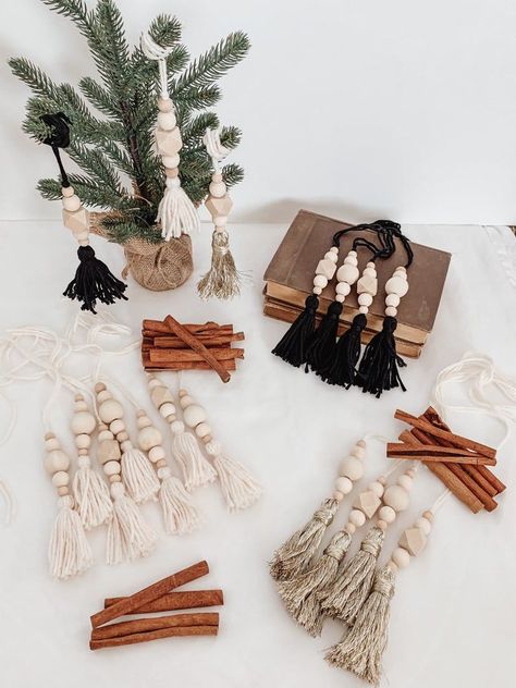 Modern Boho Christmas Decor, Modern Boho Christmas, Boho Tree, Boho Christmas Tree, Boho Christmas Decor, Christmas Tree Accessories, Christmas Inspo, Winter Skin, Boho Christmas