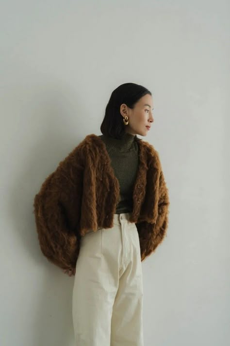 Shaggy Cardigan, Clothes Sewing Projects, Shaggy Jacket, Sewing Projects Clothes, Cardigan Brown, Making Clothes, Clothes Sewing, How To Make Clothes, Knit Style