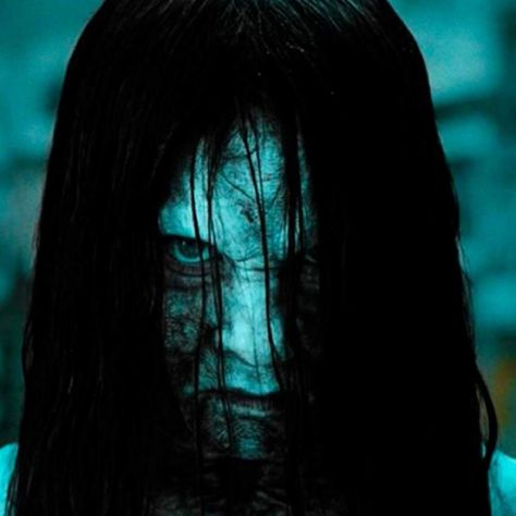 Samara Morgan Costume - The Ring Check more at http://costumerocket.com/samara-morgan-costume/ The Ring Girl Samara, Samara The Ring Makeup, Samara Morgan Makeup, The Ring Costume Samara, The Ring Movie Samara, Samara Morgan Costume, Samara Costume, Samara The Ring, Horror Movie Costume