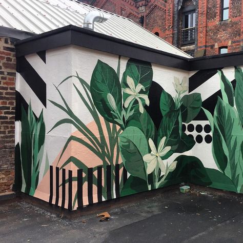 Josephine on Instagram: “tropical and graphic, first time using bold black shapes through the botanical imagery. #hixxy #dukestreetmarket #mural” Botanical Mural, Tropical Mural, Black Shapes, School Murals, Abstract Art Diy, Murals Street Art, Plaster Art, Street Market, Mural Design