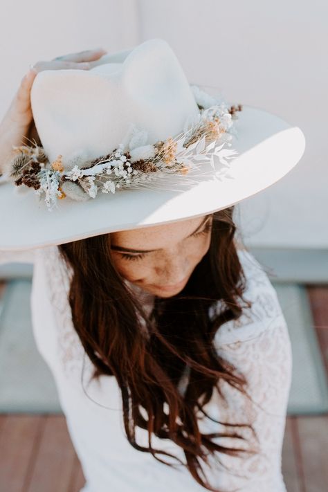 Light Airy Wedding, Canberra Wedding, Shooting Board, Headband Flowers, Succulents Wedding, Hat Bar, Hat Flower, Airy Wedding, Bridal Hat