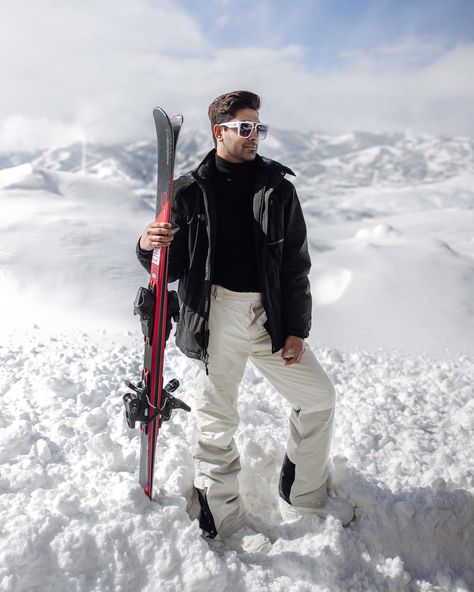 YASH I Houston | Mens Fashion and Travel (@heyitsyash) • Instagram photos and videos Men’s Skiing Outfits, Apres Ski Outfit Men, Apre Ski Outfits, Men Ski Outfit, White Ski Outfit, Mens Ski Clothes, Ski Photoshoot, Ski Fashion Men, Ski Outfit Men