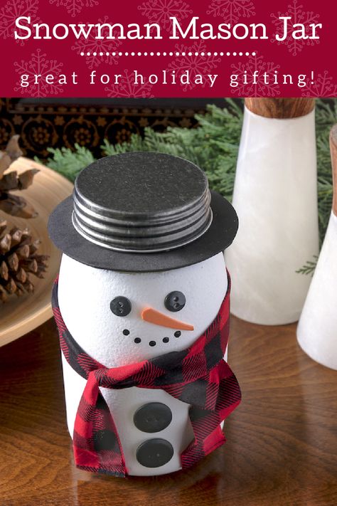 Classroom Holiday Crafts, Snowman Mason Jar, Mason Jar Snowman, Mason Jar Christmas Crafts, Christmas Mason Jars Diy, Mini Mason Jars, Christmas Gifting, Make A Snowman, Winter Decorating