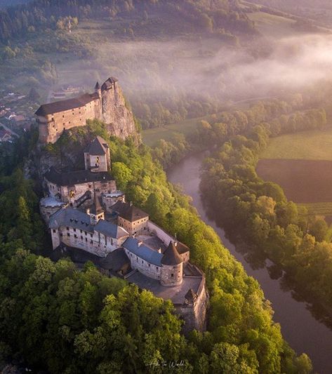 Orava Castle, Slovakia. Orava Castle stands on the site of an old wooden fortification, built after the Mongol invasion of Hungary of 1241. Castle Mansion, European Castles, Wooden Structure, Castle Ruins, Fairytale Castle, Fantasy Places, Beautiful Castles, A Castle, Stately Home