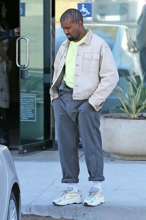 Yeezy Jacket, Men's Seasonal Outfits, Yeezy Season 6, Kanye Fashion, Kanye West Outfits, Kanye Yeezy, Kanye West Style, Yeezy Fashion, Yeezy Outfit