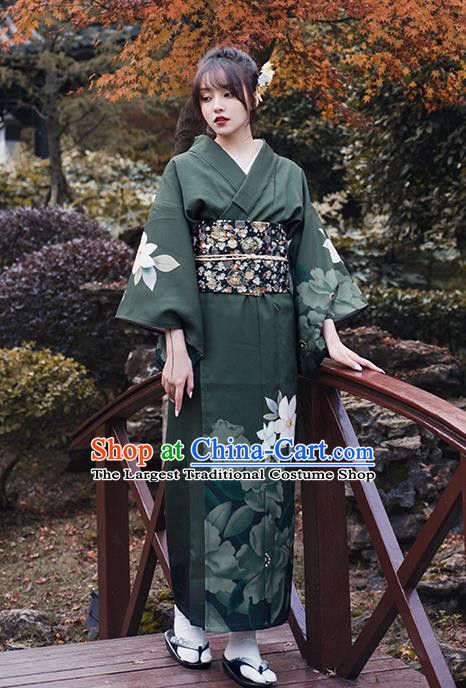 Green Kimono Traditional, Black Kimono Traditional, Japan Traditional Clothes, Festival Yukata, Kimono Ideas, Printing Flowers, Japanese Fashion Women, Kimono Traditional, Journal Therapy