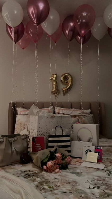 #birthday #birthdayinspo #bed #decor #gifts #presents #nineteen #bday #balloons #makeup #sephora #flowers 19th Birthday Presents, Bday Balloons, Surprise Birthday Decorations, Happy Birthday Decor, Birthday Room Decorations, Makeup Sephora, Birthday Goals, Simple Birthday Decorations, Cute Birthday Pictures