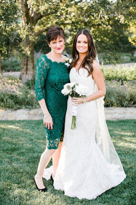 Easy Texture Bride And Mother Pictures, Mother Daughter Wedding Photos, Backyard Bbq Wedding Reception, Brides Mother Dress, Mother Daughter Wedding, Wedding Mother Of Bride, Dress For Mom, Night Time Wedding, Bride And Mother