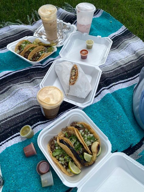 Taco Picnic Date, Taco Picnic, Truck Picnic, Taco Date, Mexican Picnic, Truck Bed Date, Car Picnic, Picnic Dates, 19 Birthday