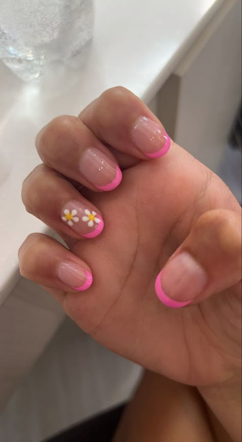 Summer Nails Teen Girl, Nails Ideas Summer Pink, Painted Nails No Acrylic, Spring Almond Nails Short, Cute And Easy Nail Designs Short Nails, Kids Nail Designs Simple Cute, Kids Nails Cute Simple Gel, Nails Small Designs, Small Flower Nail Designs