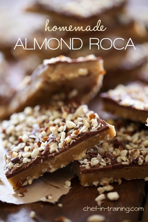 Homemade Almond Roca from chef-in-training.com …This candy is SO easy to make at home and tastes just like the real thing! Almond Roca, Chef Boyardee, Dessert Aux Fruits, Christmas Candy Recipes, Homemade Candies, Köstliche Desserts, Candy Desserts, Yummy Sweets, How Sweet Eats