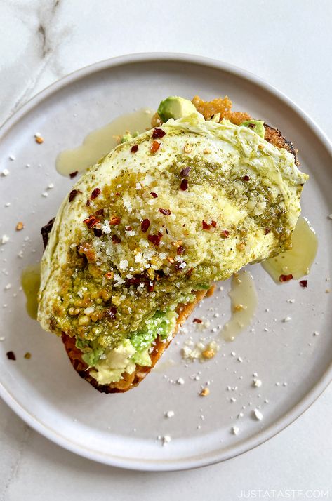 Pesto Eggs on Cheesy Toast Pesto Eggs On Toast, Pesto Eggs Breakfast, Pesto Egg Toast, Cheesy Toast Recipe, Eggs Substitute, Cheesy Toast, Cheese Toast Recipe, Pesto Eggs, Fried Egg Sandwich