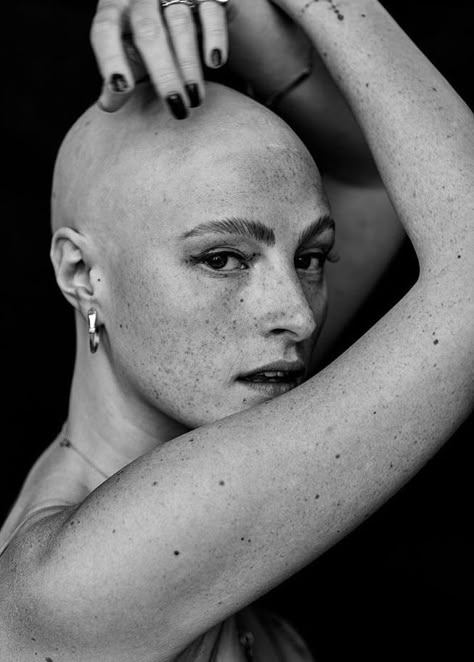 Bald Women Photography, Shaved Head Women, Shaved Heads, Shave My Head, Bald Girl, Portrait Photography Women, Bald Women, Bald Heads, Bald Head