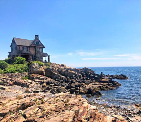 Bayberry Cove Cottage // 1915 – Buildings of New England Seaside Cliff, Ocean Cliff, Kennebunkport Maine, Maine Living, Seaside House, Cottage Aesthetic, Cliff House, Seascape Photography, Sea House