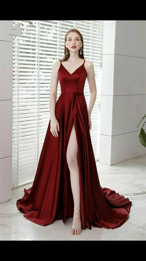 Vestidos Color Vino, Trendy Prom Dresses, Graduation Gown, Flowy Dresses, Burgundy Prom Dress, Strapless Gown, Dresses Women, Evening Dresses Prom, Prom Gown