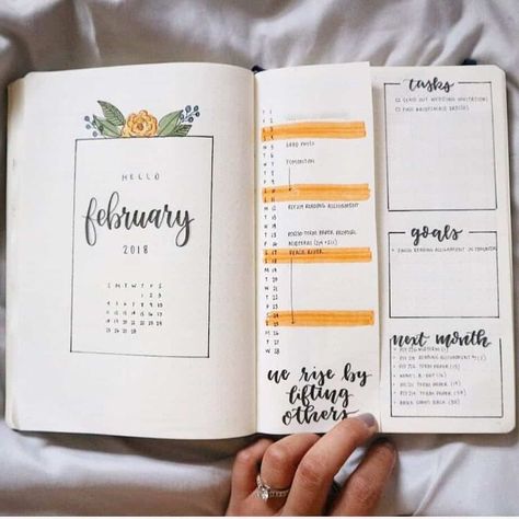 Check out 31+ Bullet Journal monthly spreads to get inspiration for your next monthly Bullet Journal setup. Plus learn about different types of monthly logs and how to pick the one that would work best for you. #mashaplans #bulletjournal #monthlylog #monthlyspread #bulletjournaljunkies #bujoideas #inspirations How To Bullet Journal, February Bullet Journal, Bullet Journal Month, Bullet Journal Monthly Spread, Bullet Journal Page, Bullet Journal Spreads, Bullet Journal 2019, Bullet Planner, Bullet Journal Ideas