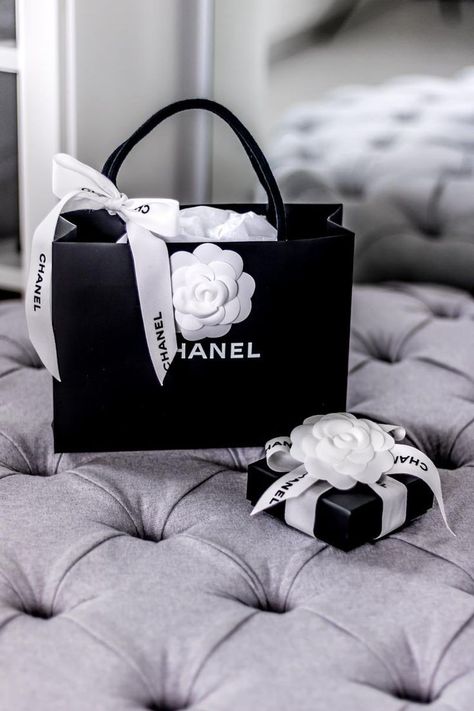 My 30th Birthday, Chanel Aesthetic, Luxury Lifestyle Fashion, Chanel Box, Chanel Brand, Bag Chanel, Chanel Chanel, Shopping Chanel, Art Birthday