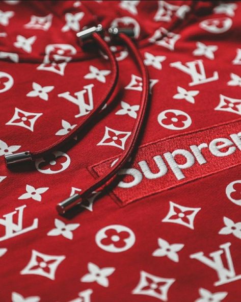 Supreme Louis Vuitton, Supreme Lv, Louis Vuitton Box, Skate Clothing, Louis Vuitton Supreme, Box Logo, Infamous, Alexander Mcqueen Scarf, Hooded Sweatshirt