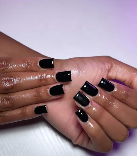 Short Black Tapered Square Nails, Black Nails Overlay, Tapper Square Acrylic Nails Short, Short Black Set Nails, Short Thick Acrylic Nails, All Black Nails Short, Simply Cute Nails, Black Women Nail Ideas, Cute Nails For Homecoming