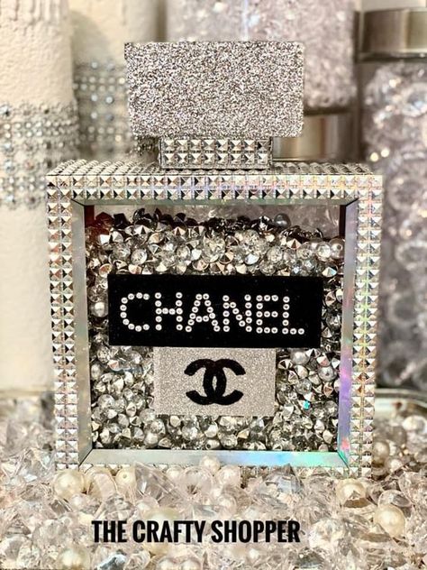 Chanel Bottle Diy, Chanel Perfume Bottle Diy, Dollartree Diy Decor, Diy Chanel Decor Dollar Stores, Diy Chanel Candle, Blinged Bottles, Chanel Decoration, Chanel Candles, Chanel Diy