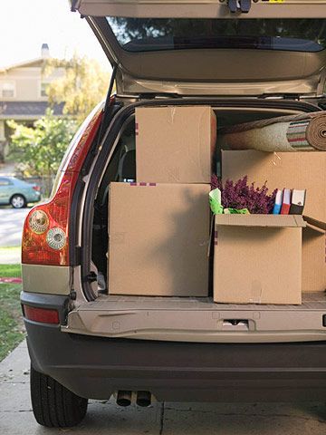 Organize Dishes, Ways To Organize Your Home, Moving Truck, Packing To Move, Moving Packing, Moving Boxes, Up House, Moving Tips, Moving Day