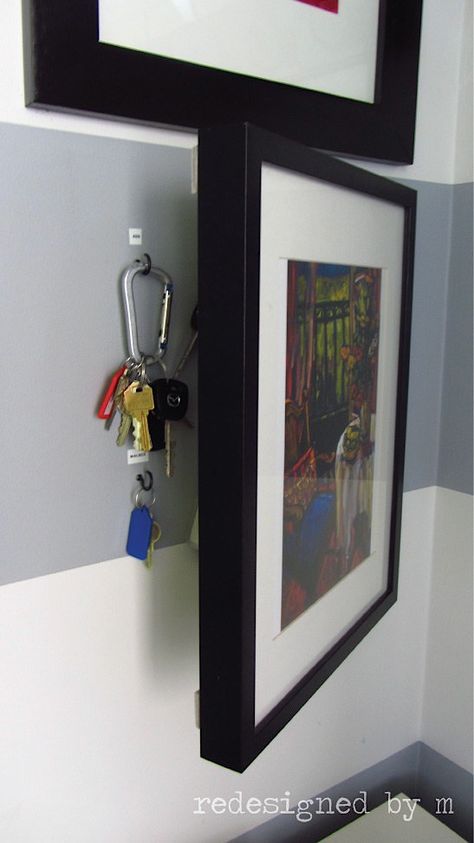 Hang a picture frame on a hinge in your entryway, then stash your keys behind it. Skjulte Rum, Bloxburg Kitchen, Creative Organization, Entryway Storage, Key Storage, Design Kitchen, Hidden Storage, Mediterranean Diet, Diy Storage