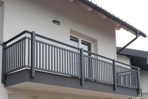 Modern Luxury Stairs, Terrace Railing Design, Modern Balcony Railing, Exterior Balcony Design, Balcony Railing Design Modern, Terrace Railings, Stairs Railing Design, Reling Design, Iron Railings Outdoor