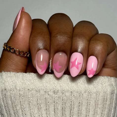 May Nail Designs: Elevate Your Summer Beauty Routine Sophistication Aesthetic, Stars Nails, Couleur Rose Pastel, Aesthetic Nail, Understated Glamour, May Nails, Nagel Tips, Simple Gel Nails, Summery Nails