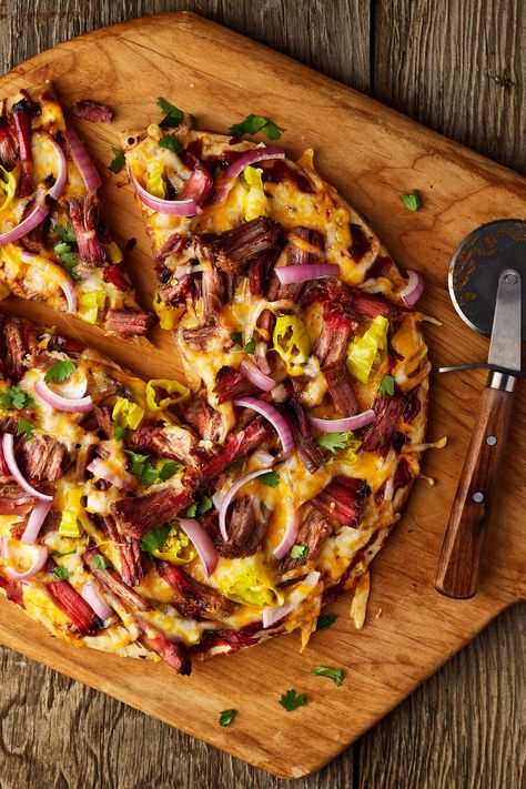 Brisket Pizza, Savoury Slice, Pepper Recipes, Pepperoncini Peppers, Colby Jack, Barbeque Sauce, Colby Jack Cheese, Pizza Night, Peppers Recipes