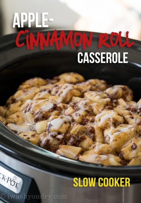 Just toss the ingredients in your crock pot and this Slow Cooker Apple Cinnamon Roll Bake will be ready in a flash! Apple Cinnamon Roll Casserole, Apple Cinnamon Roll Bake, Roll Desserts, Cinnamon Roll Casserole Recipe, Xmas Brunch, Crockpot Cinnamon Rolls, Slow Cooker Cinnamon Rolls, Roll Cheesecake, Slow Cooker Apple