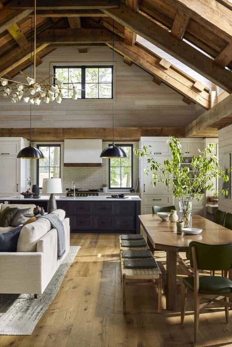 Barndominium Interior, Montana Homes, Farmhouse Barndominium, Casa Vintage, Rustic Retreat, Modern Cabin, Modern Farmhouse Style, Farmhouse Living, Barndominium