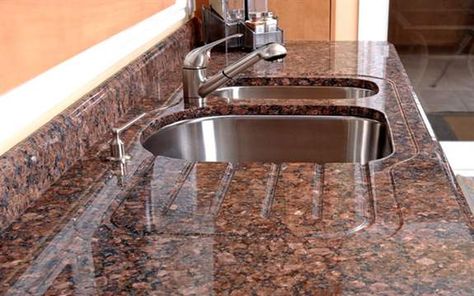 Sink Doble Para Granito https://www.igraherrajes.com/producto/tarjas-de-acero-ss-32-14-x-18-12-x-9-pgranito/ How To Make Concrete Countertops, Stained Concrete Countertops, Making Concrete Countertops, Brown Granite Countertops, Concrete Counters, Kitchen Design Countertops, Granite Countertops Colors, Kitchen Slab, Types Of Countertops