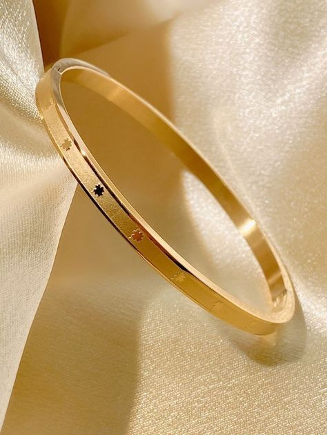 Kada Bracelet Gold For Women, Gold Kada Design For Women, Man Gold Bracelet Design, Simple Gold Bangle, Bangle Collection, Plain Gold Bangles, Gold Kada, Avon Lipstick, Small Earrings Gold