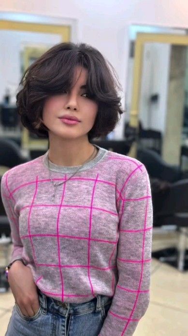 Instagram Long And Short Hair, Good Short Haircuts, Bob Short Hairstyles, Short Middle Part Bob, Styled Short Hair, Cute Short Hairstyles For Short Hair, Layer Haircut For Short Hair, Short Hairstyles With Curtain Bangs, Short Hair Bob Cut