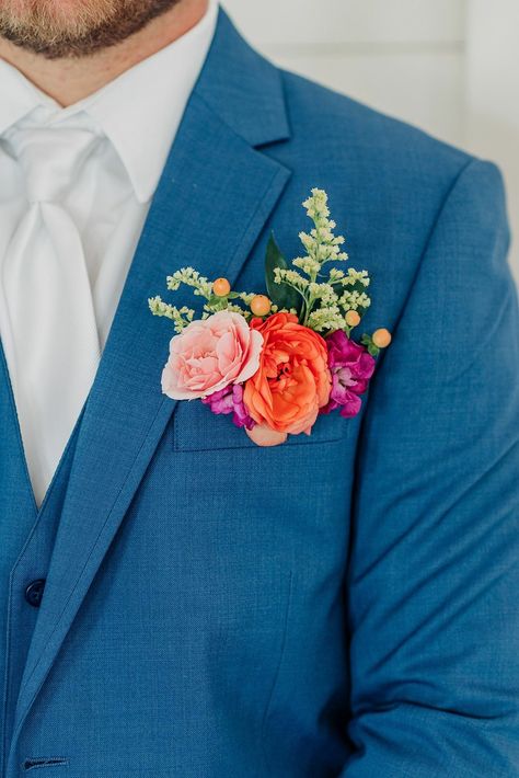 Bright Spring Color Wedding, Colorful June Wedding, Bright Colored Bouquets, Wedding Ideas Bright Colors, Bright Wedding Party, Wedding Flowers Bright Colors, Spring Wedding Bright Colors, Bright Colored Wedding Bouquets, Bright And Colorful Wedding