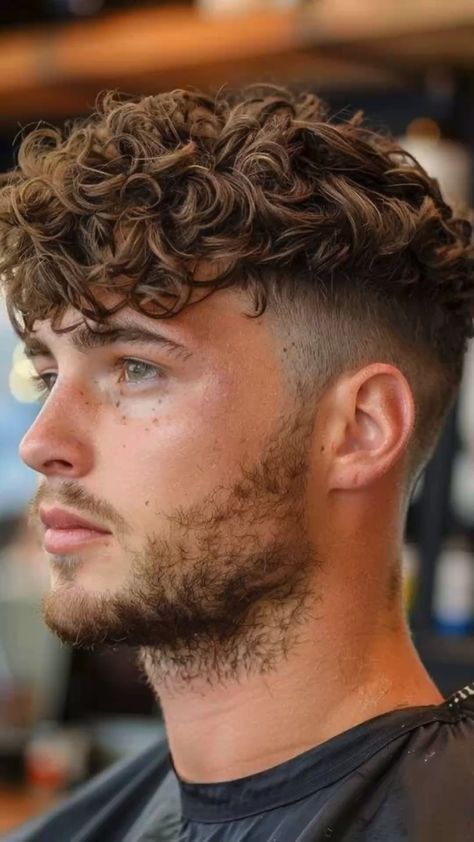 Men Curly Short Haircut, How To Style Guys Curly Hair, Curly Crop Haircut Men, Skin Fade Curly Hair Men, Haïr Style For Curly Hair Men, Men Curly Short Hair, Hairstyles For Curly Hair Men Haircuts, Mens Haircut Curly Hair Fade, Mens Hairstyles For Curly Hair