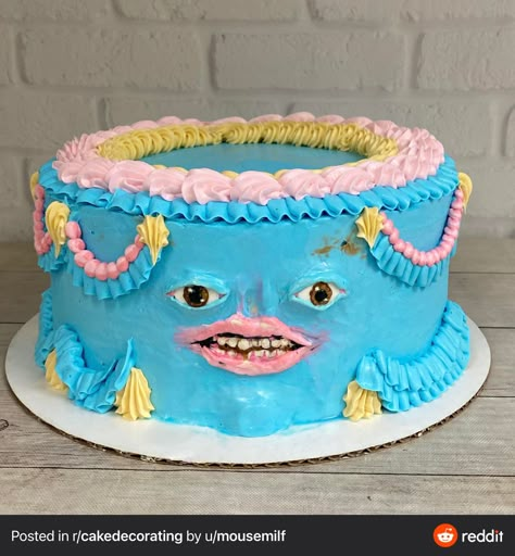 Cake With Teeth, Strange Cakes, Weird Cakes, Goofy Cake, Cursed Cakes, Cursed Food, Bad Cakes, Funny Cakes, Ugly Cakes