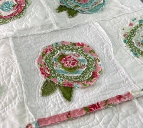 Easy Quilt As You Go Rose Garden Quilt Tutorial French Roses Quilt Pattern, Cabbage Rose Quilt Pattern, Shabby Chic Quilt Patterns Free, Flower Rag Quilt, Rag Flower Quilt, Quilt As You Go Tutorial, Fabric Flower Applique, Flower Applique Quilt Patterns, French Roses Quilt Pattern Free