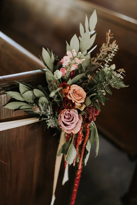 Autumn Pew Ends, Dried Flower Pew Ends, Pew Ends Flowers, Oval Wedding Tables, Pew Arrangements Wedding, Fall Wedding Pew Decorations, Fall Pew Decorations Wedding, Pew Flowers Wedding Church, Pew Markers For Wedding Church