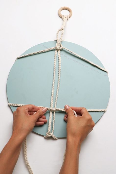 Diy Macrame Mirror, Diy Round Mirror, Macrame Mirror Wall Hanging, Spiegel Diy, Antique Bookshelf, Diy Macrame Wall Hanging, Dreamcatcher Diy, Macrame Mirror, Mirror Frame Diy