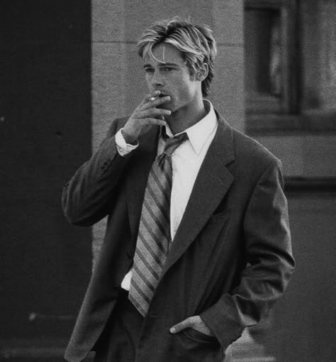 Brad Pitt 90s Wallpaper, Brad Pitt 90s Aesthetic, Brad Pitt 90s Style, Brad Pitt Aesthetic, Brad Pitt Wallpaper, Brad Pitt Seven, 90s Crushes, Brad Pitt 90s, Uk Icon